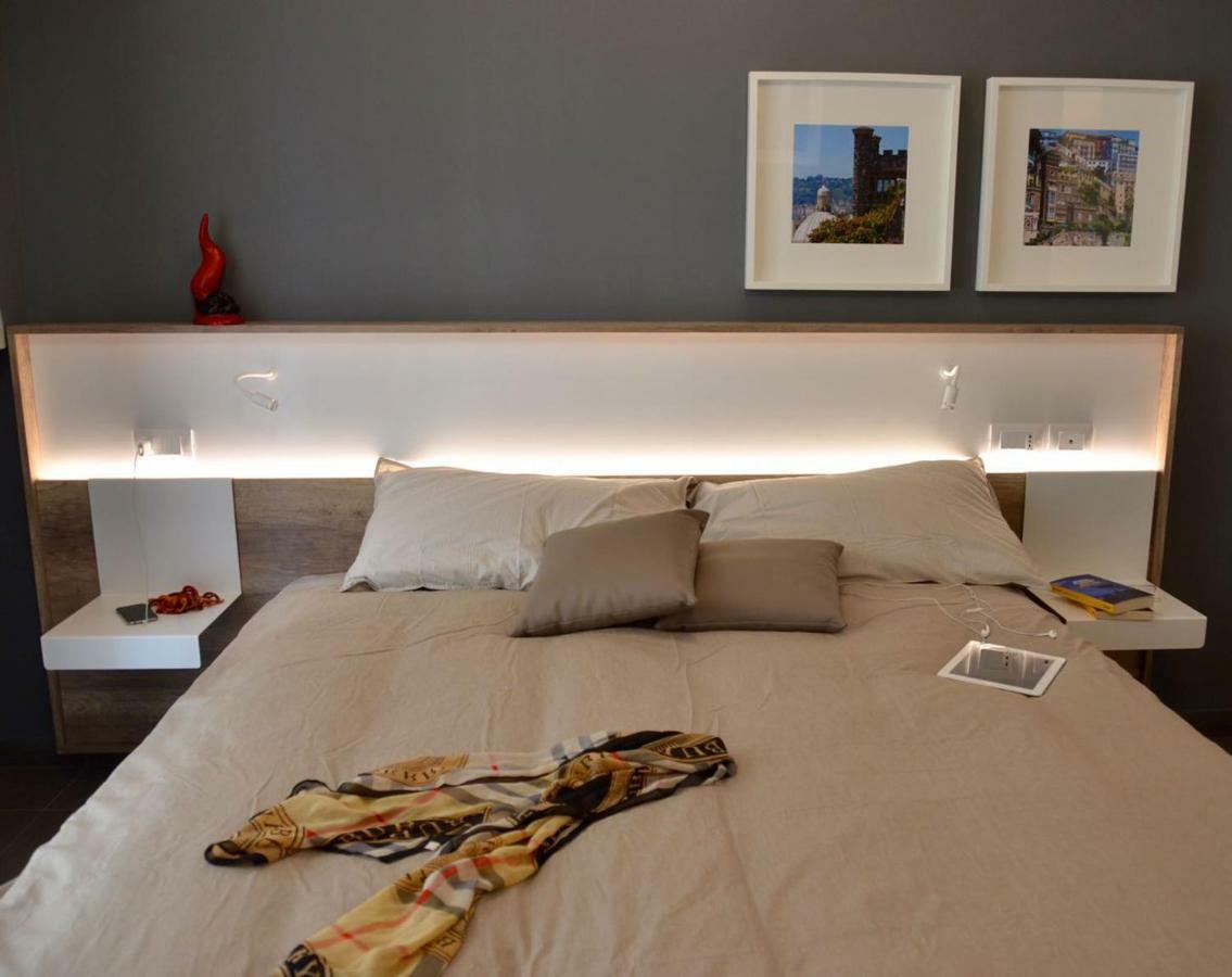 Bed In Centro Panzió Nápoly Kültér fotó