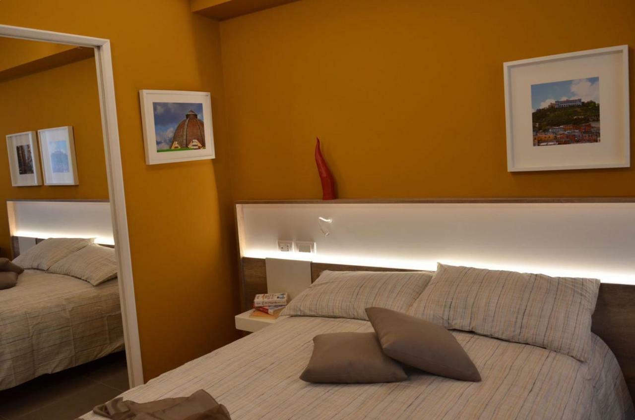 Bed In Centro Panzió Nápoly Kültér fotó