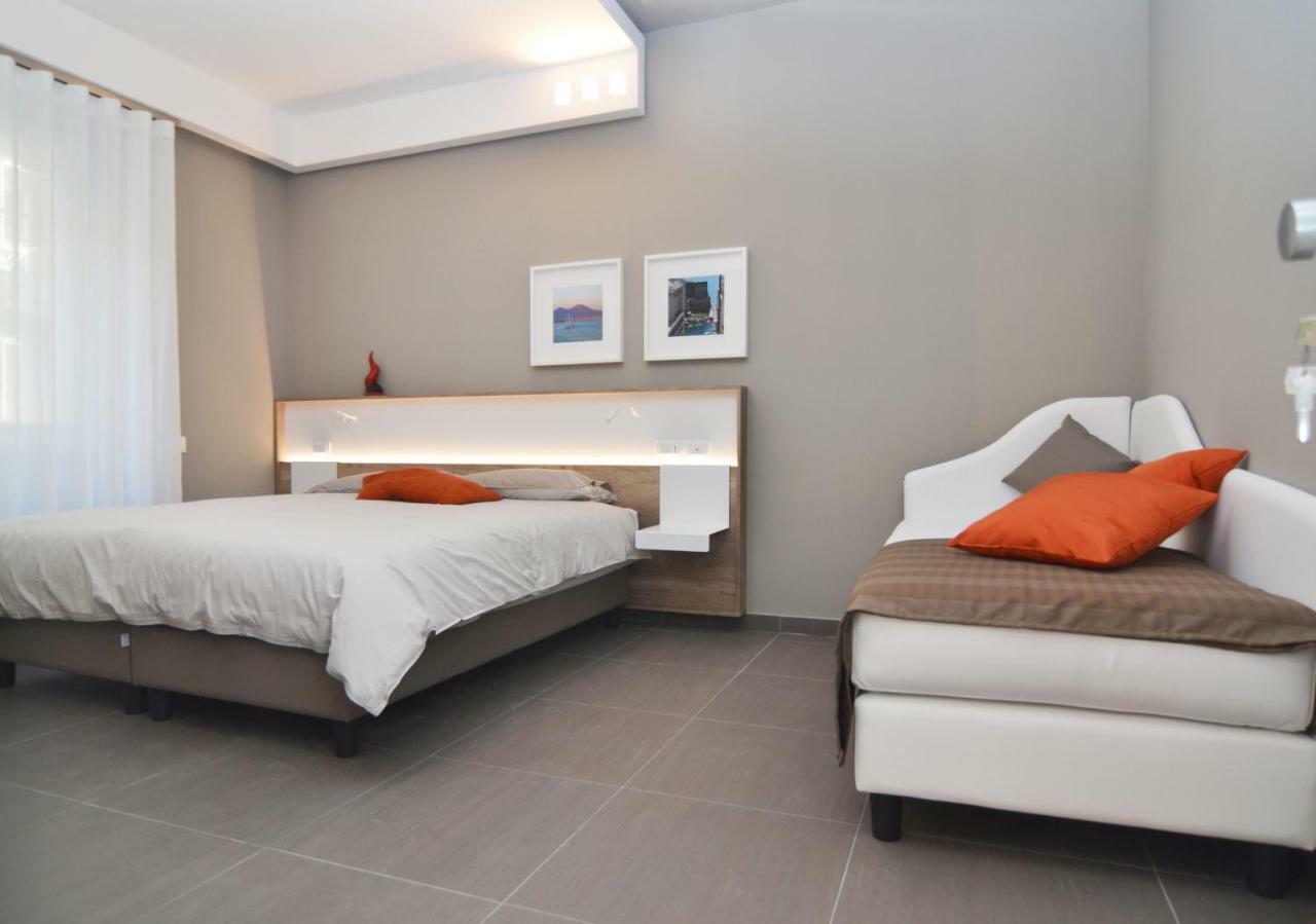 Bed In Centro Panzió Nápoly Kültér fotó